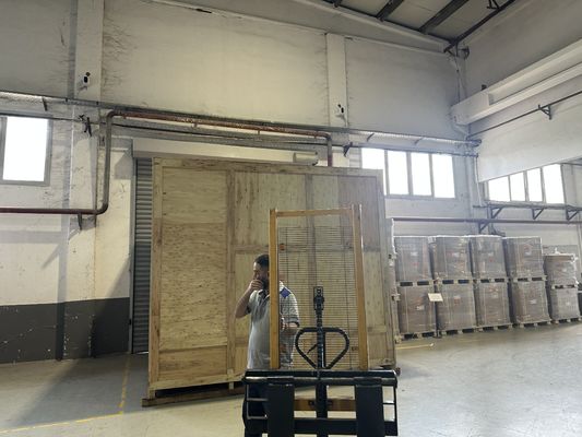 Máquina de ensaio de tensão ambiental de isolador de 2 kW OBM Suporte de personalização