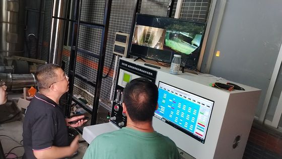 Laboratório de Testes Realiza o Teste de Resistência à Propagação Vertical de Chama em Condutores, utilizando equipamentos de teste.